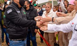 Gobernador Ricardo Gallardo lleva la navidad a personas privadas de su libertad