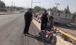 Policías evitan que persona se lance de puente en CdFdz
