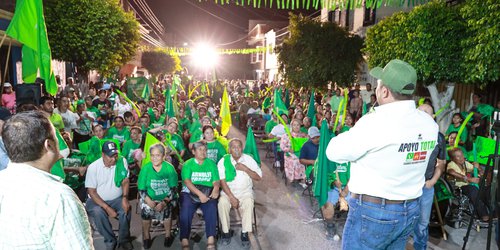 Barrio Cantarranas le expresa su apoyo a Arnulfo Urbiola