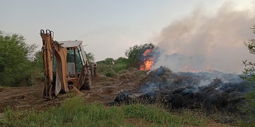 Controlan 80 por ciento incendio en zona cercana a Peroles