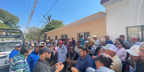 Incertidumbre en Alaquines por bloqueo a comité electoral, porque no quieren traslado de los votos a SLP