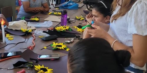 Impartirán taller de “Girasoles Eternos”  en Centro Cultural “Los Ángeles”