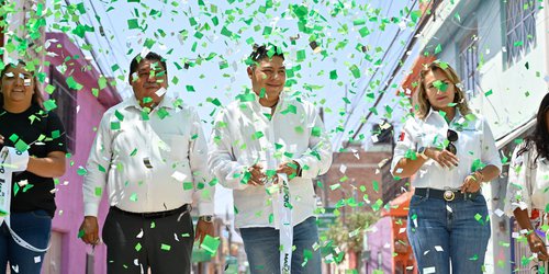 Ricardo Gallardo entrega calle Azteca Norte en Barrio Tlaxcala