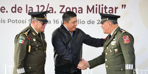 Ricardo Gallardo reconoce destacada trayectoria de nuevo mando militar en SLP