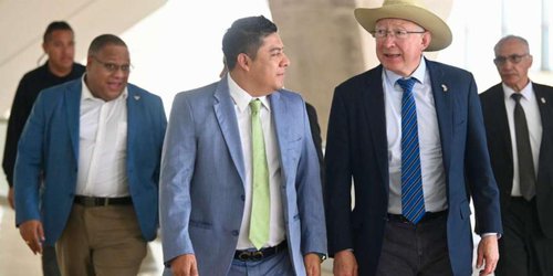 SLP ejemplo en el T-Mec: Embajador Ken Salazar