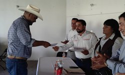 Reconocen a camioneros por años de labor en el sindicato de transportistas STIAT