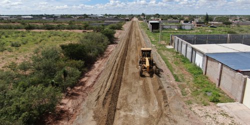 Avanza rehabilitación de camino en Villa de Ramos