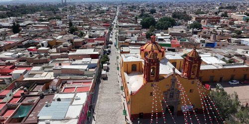 Familias agradecen a Ricardo Gallardo por renovación de San Miguelito