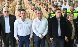 Estado impulsa dignificación laboral para policías de los 59 Municipios