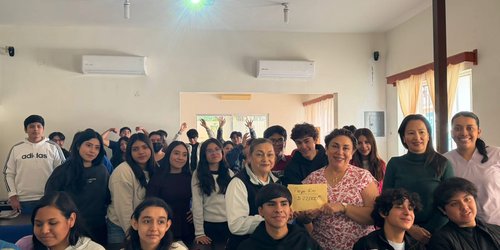 Alumnos de la Prepa Rio entregan donativo de 22 mil pesos a la UBR