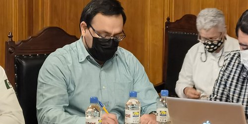 Presenta renuncia José Juan Rivera a la Secretaría del Ayuntamiento en sesión de cabildo