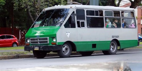 Amenazan transportistas de CDMX con paro y bloqueos; exigen aumento de 2 pesos