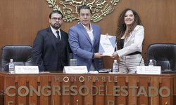 Magistrados del TEJA entregan informe al Congreso del Estado