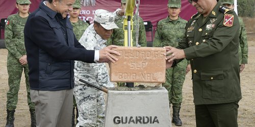 Coloca JM Carreras y autoridades de seguridad primera piedra de Guardia Nacional en Soledad