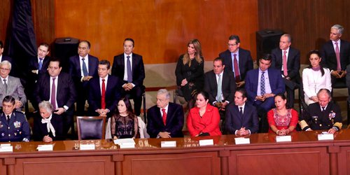 Asiste JM Carreras a conmemoración del aniversario de la Constitución en Querétaro