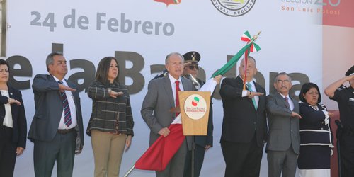 JM Carreras encabezó ceremonia del Día de la Bandera