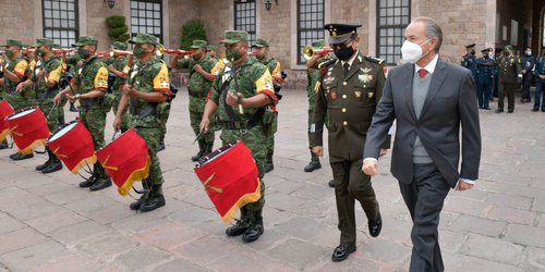 Reconoce JM Carreras a médicos militares por labor durante pandemia