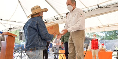 Gobierno del Estado y DIF entregan apoyos para familias en Mexquitic