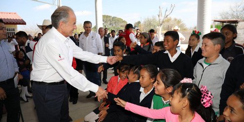 JM Carreras entrega obras por más de 10 millones de pesos en Villa de Arista