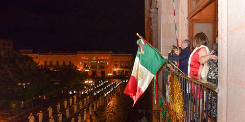 Encabeza gobernador JM Carreras ceremonia por el 211 aniversario de la Independencia
