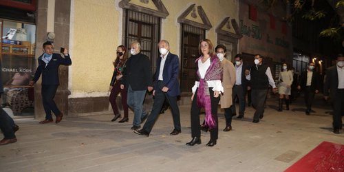 Inauguran gobernador Carreras, Embajador Landau y Secretario de Turismo, modernización de Av.  Carranza