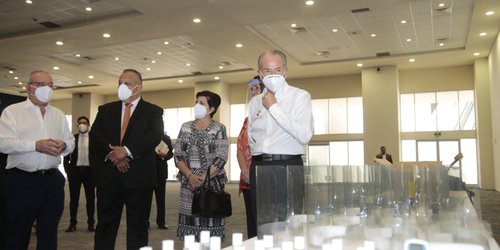 Rotarios Potosinos donaron 1,500 caretas a SEGE para docentes en riesgo ante COVID-19