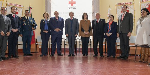 Cruz Roja reconoce a JM Carreras y Lorena Valle altruismo a favor de la sociedad