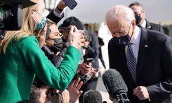 Crece aprobación a Biden a medida que más estadounidenses reciben vacunas