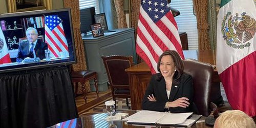 AMLO se reúne con Kamala Harris de manera virtual