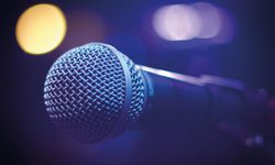 China prohibirá canciones con ‘contenido ilegal’ en karaokes