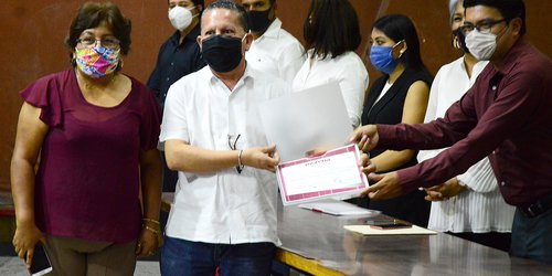 Entregan nombramientos de comisionados municipales de MORENA en el Estado