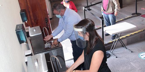 Instalan filtros sanitarios en el Congreso del Estado