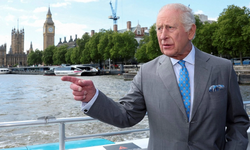 El rey Carlos III anuncia avances en su tratamiento contra el cáncer.