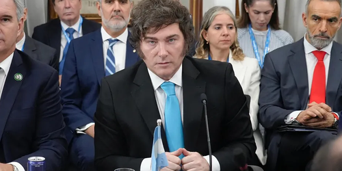 Milei busca cumbre de mandatarios de ultraderecha latinoamericana en Argentina.