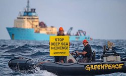 Greenpeace realiza protesta en el Océano Pacífico contra la minería en el fondo del mar