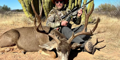 Un búfalo de 1.300 kilos embistió y mató a un millonario norteamericano que estaba en un safari de caza en Sudáfrica