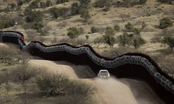 EU cancela dos contratos para la construcción del muro fronterizo en Laredo