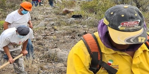 Continúan intensas labores para controlar incendios en SLP