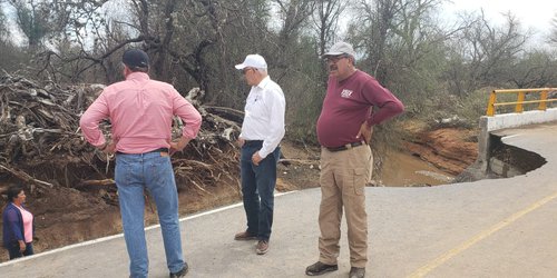 P.C. atiende tromba en Salinas