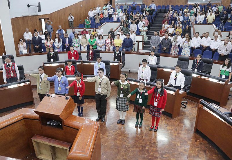 Parlamento Infantil...jpg