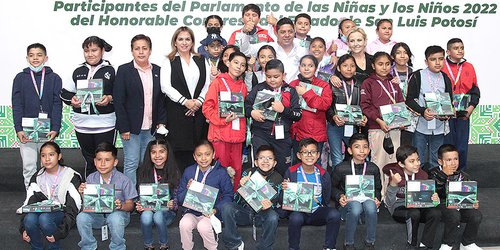 Gobernador recibió a participantes del Parlamento de las Niñas y los Niños 2022