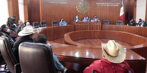 Diputados se reúnen con organizaciones de campesinos de la Huasteca