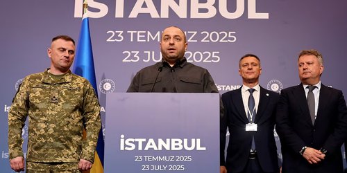 Rusia y Ucrania acuerdan otro intercambio de prisioneros tras una hora de negociaciones en Estambul