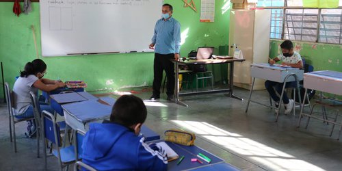 Más de 2 mil 300 escuelas regresaron a clases presenciales en el estado