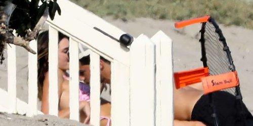 Kendall Jenner y Devin Booker sorprendidos en playa de Malibú