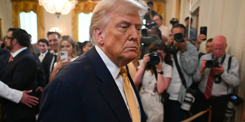 Diagnostican a Trump con insuficiencia venosa crónica tras hinchazón en las piernas