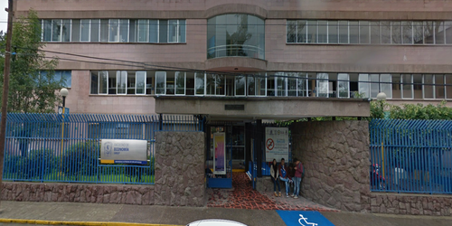 Suspenden examen de egreso a alumno de la UASLP por uso de lentes inteligentes