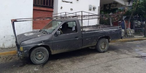 Encuentran en Tanlajás camioneta abandonada donde raptaron a recién nacido en Valles