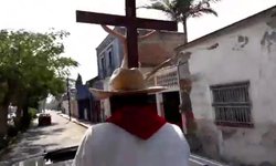 Con recorrido y viacrucis a puerta cerrada, celebraron Viernes Santo en Rioverde