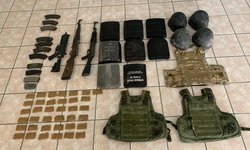 Tropas militares aseguran armas y cartuchos en Salinas de Hidalgo